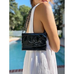 SALE ✨ Chanel Flap CC 1990s Patent Leather Wallet on Chain